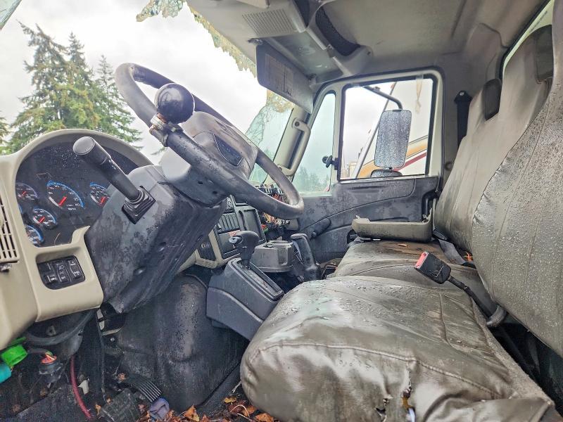 2017 International 4300 BOX Truck