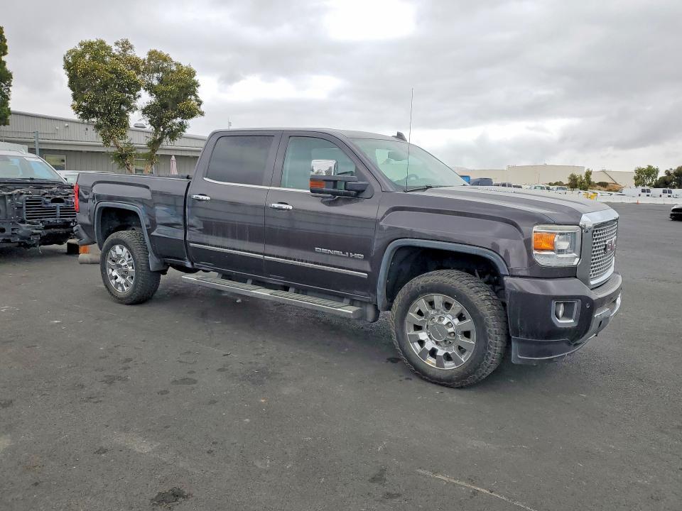 2016 GMC Sierra K2500 Denali