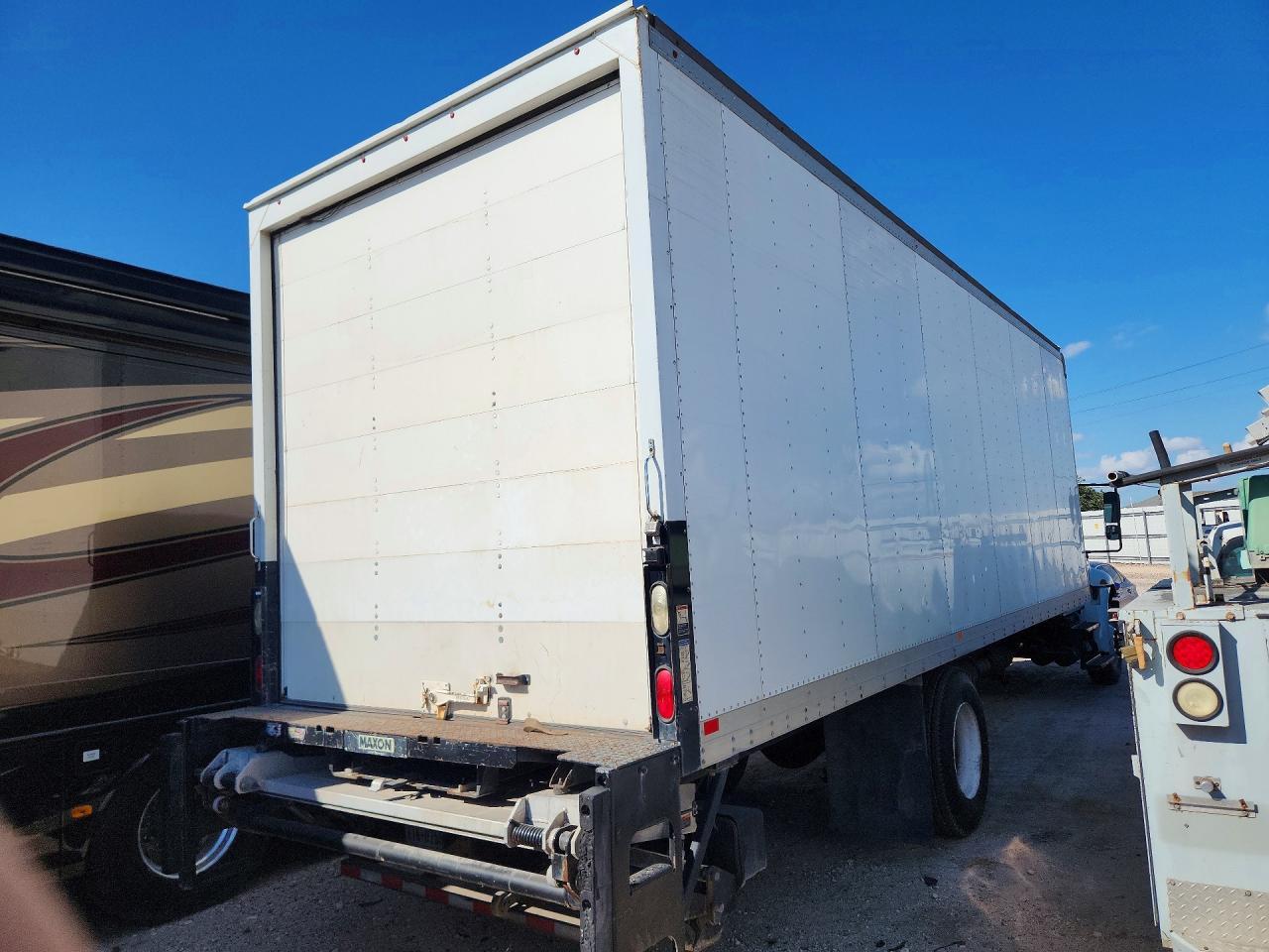 2017 International 4300 BOX Truck