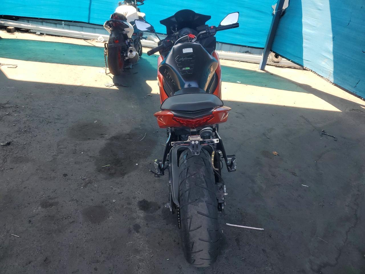 2014 Kawasaki EX650 F