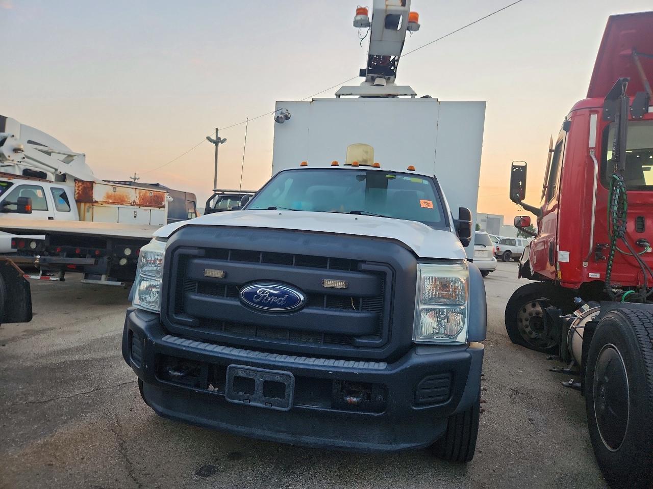 2013 Ford F550 Super Duty Bucket Truck
