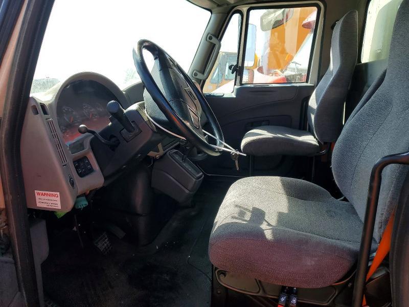 2017 International 4300 BOX Truck
