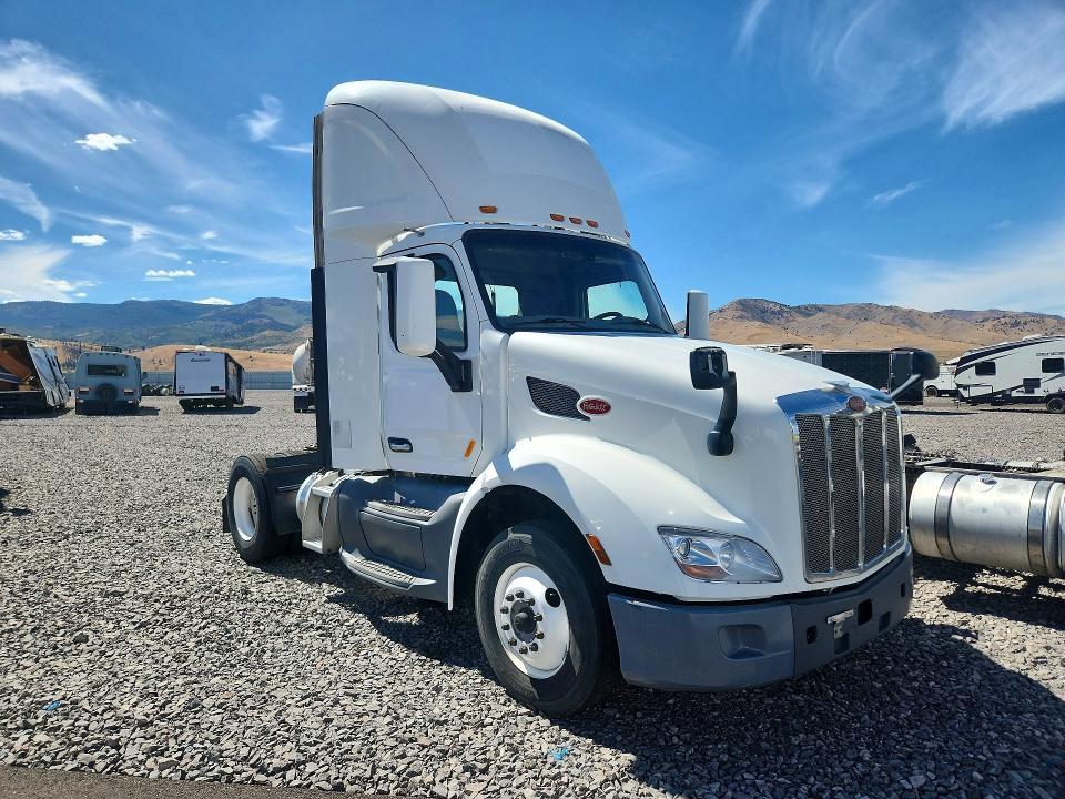 2019 Peterbilt 579 Semi Truck