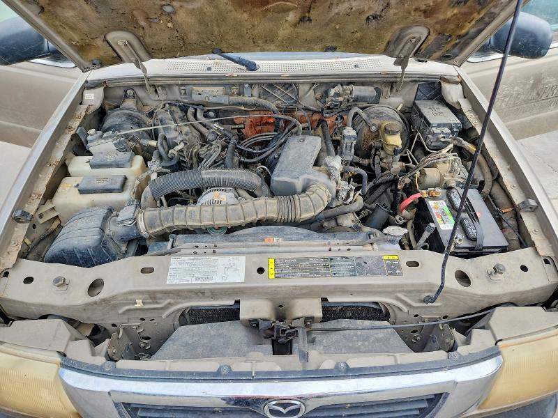2003 Mazda B3000 cab Plus