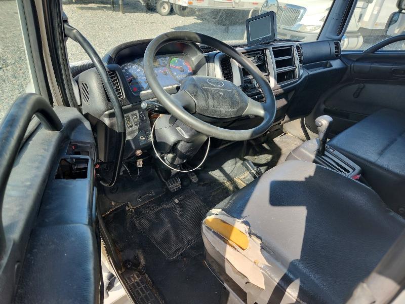 2009 Hino Hino 185 BOX Truck