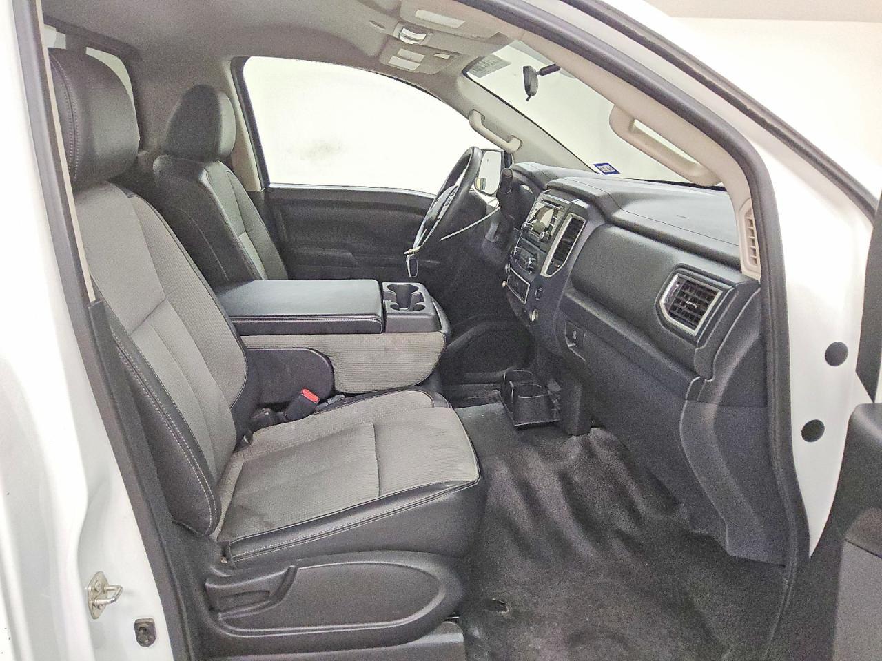 2017 Nissan Titan S