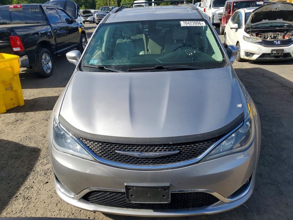 2017 Chrysler Pacifica Touring L Plus