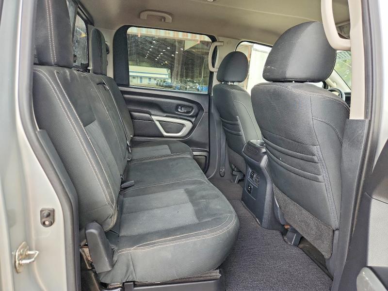 2018 Nissan Titan SV