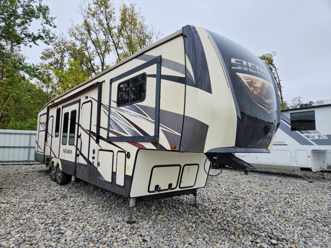 2018 Foresriver 2018 Forest River Sierra Camper