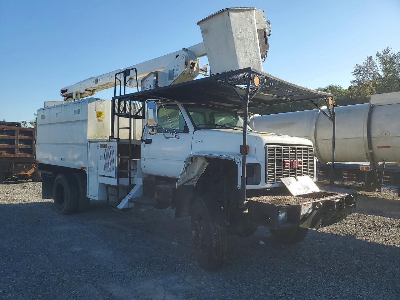 2000 GMC C7 Forestry Bucket Truck