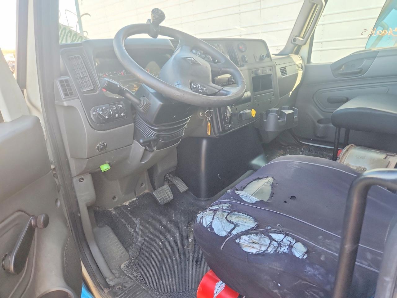 2020 International MV607 BOX Truck