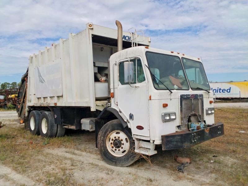 2003 Peterbilt 320 Refuse Truck