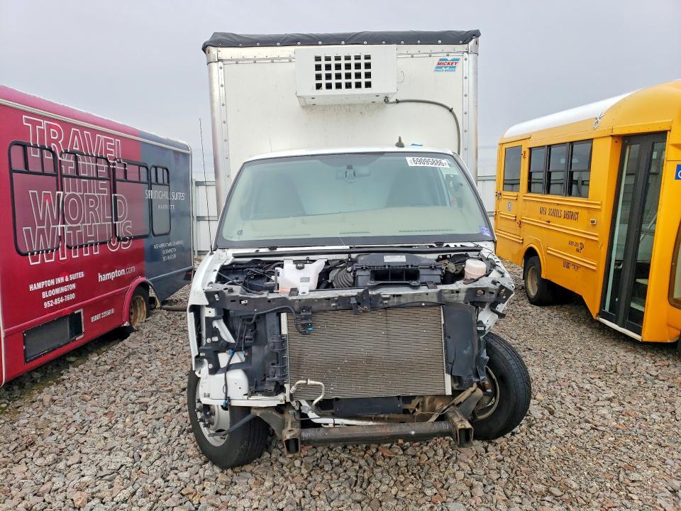 2023 Chevrolet Express-Refrigerated BOX Truck