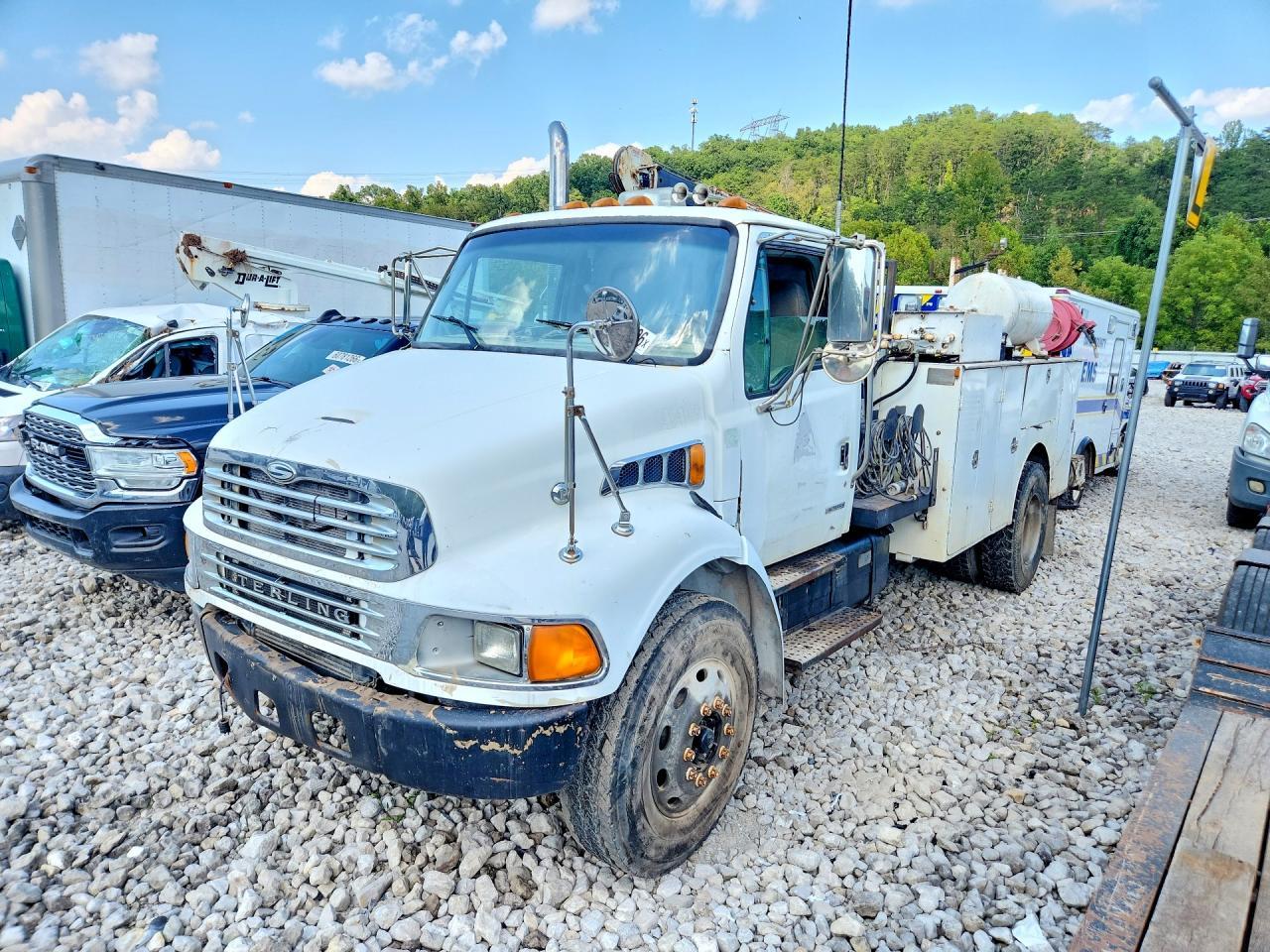 2003 Sterling Medium DUTY/BOX Trucks