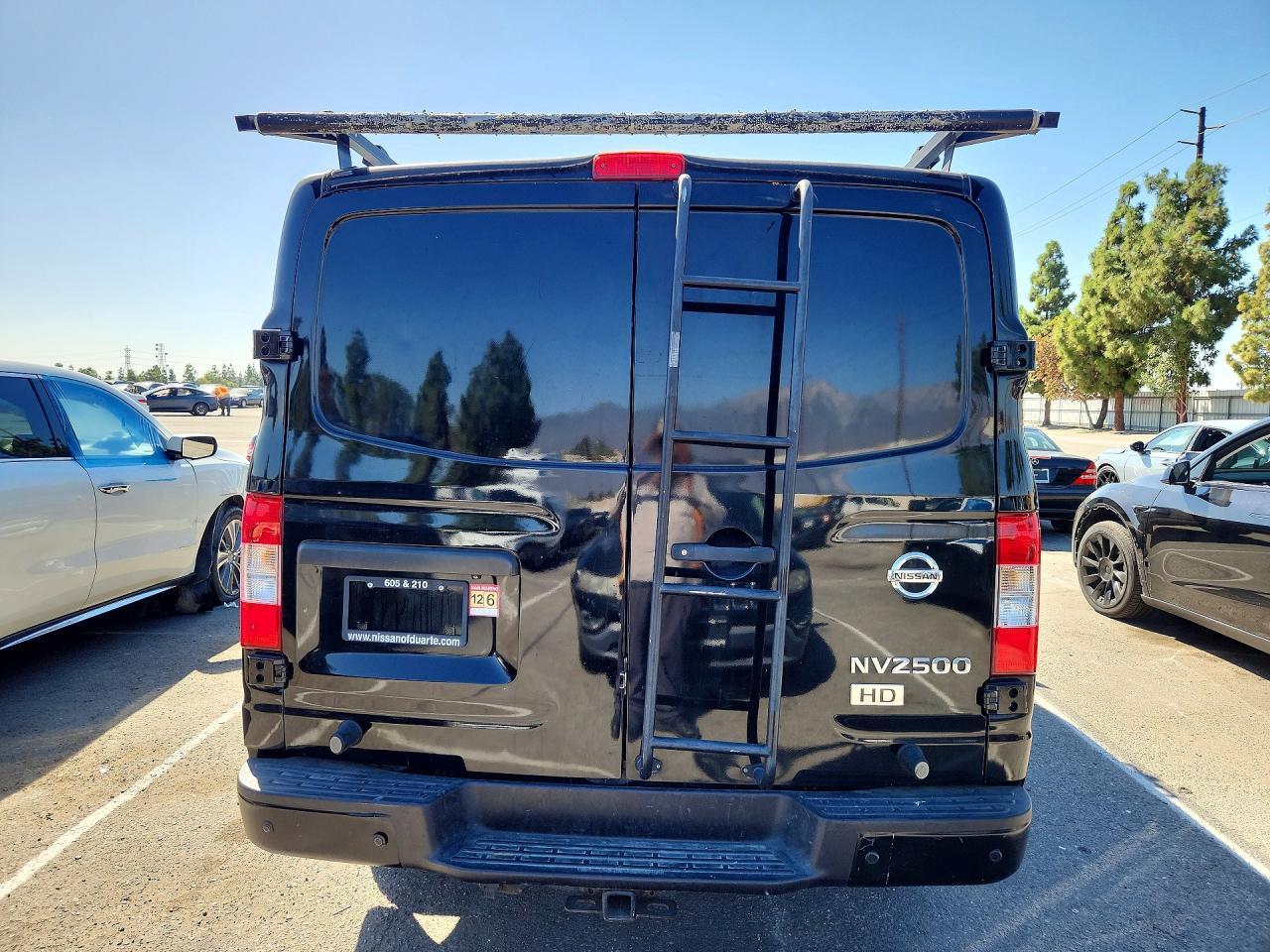 2015 Nissan NV 2500 HD SV