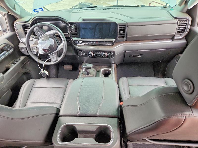 2023 GMC Sierra K1500 SLT