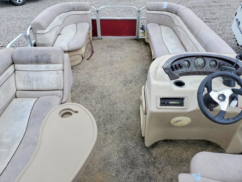 2010 Bennington Pontoon Boat