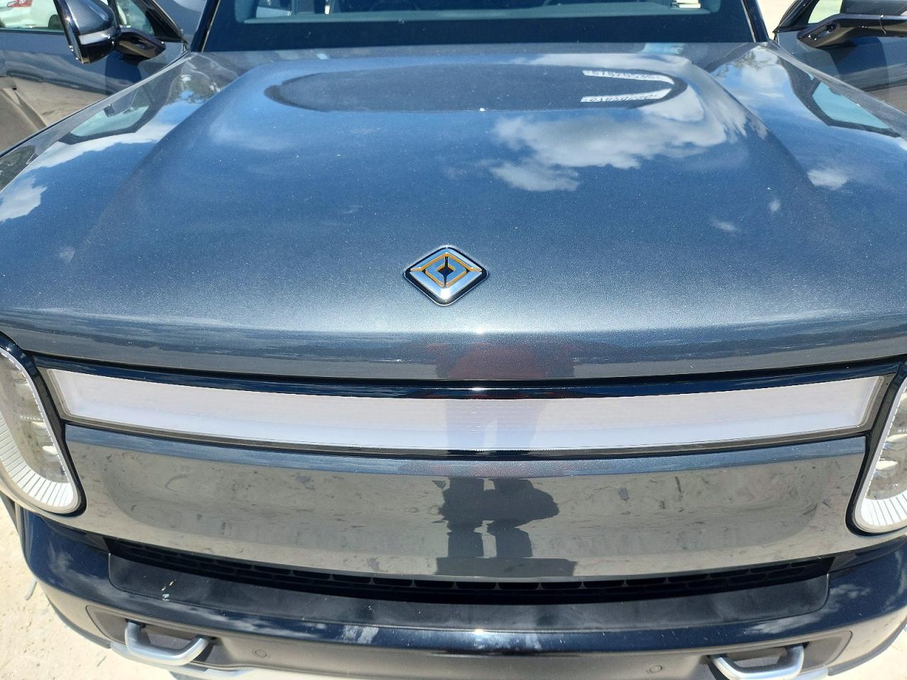 2024 Rivian R1T Adventure
