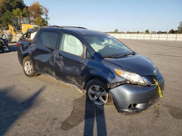 2015 Toyota Sienna LE