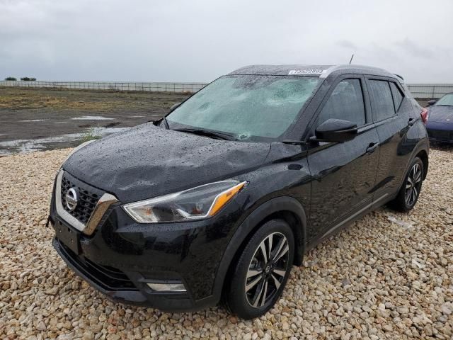 2020 Nissan Kicks SR