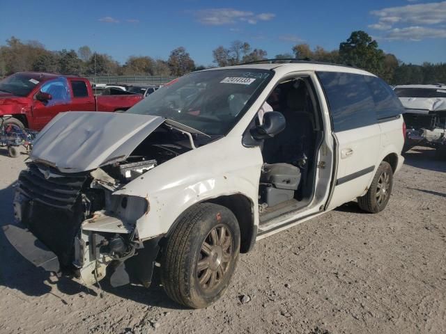 2006 Chrysler Town & Country