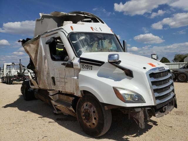 2020 Freightliner Cascadia 126