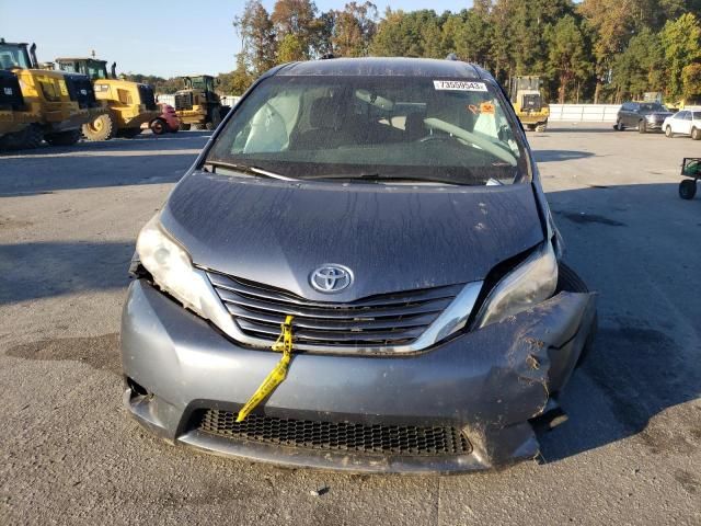 2015 Toyota Sienna LE