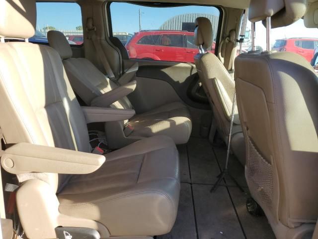 2012 Chrysler Town & Country Touring