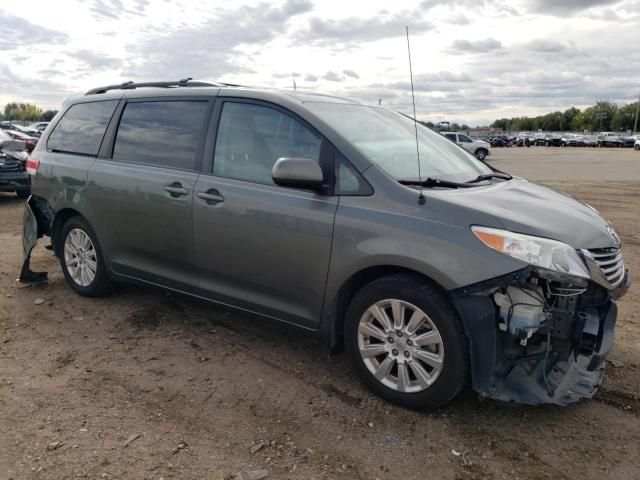 2012 Toyota Sienna XLE