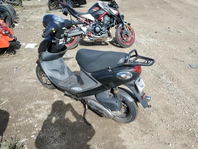 2009 Genuine Scooter Co. Buddy 150