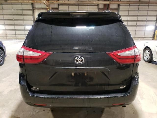 2016 Toyota Sienna XLE