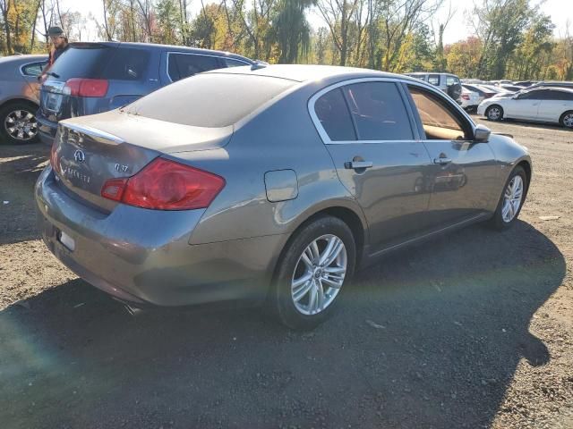 2015 Infiniti Q40