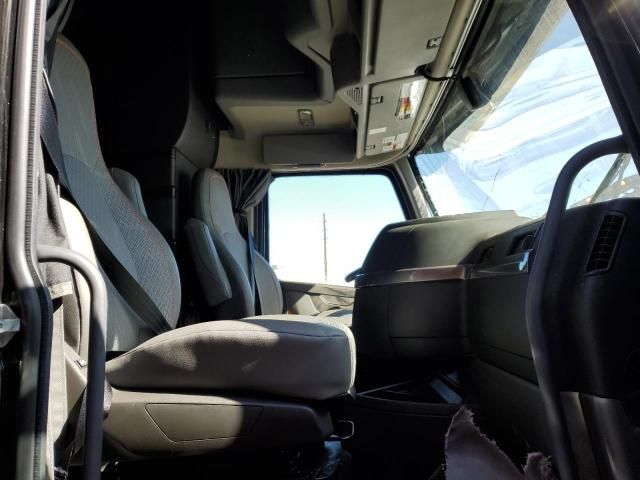 2023 Volvo VN VNL