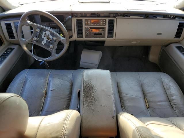 1995 Cadillac Fleetwood Base