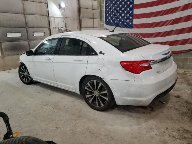 2013 Chrysler 200 Limited