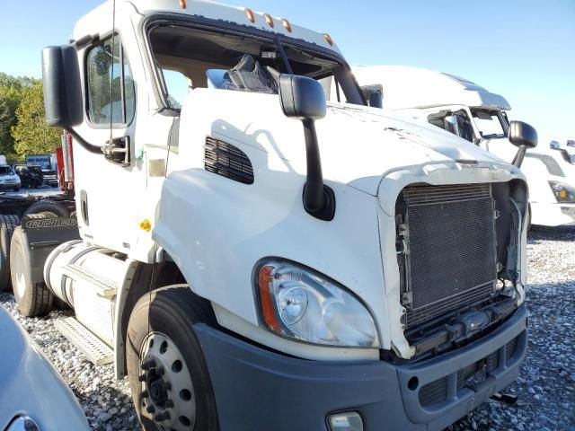 2012 Freightliner Cascadia 113