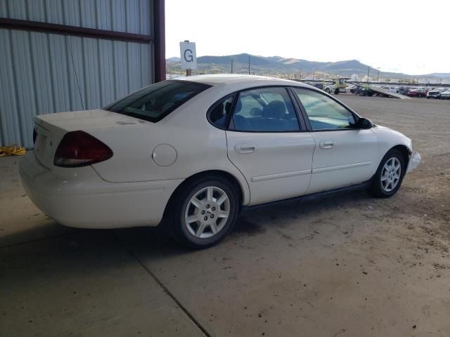 2005 Ford Taurus SE