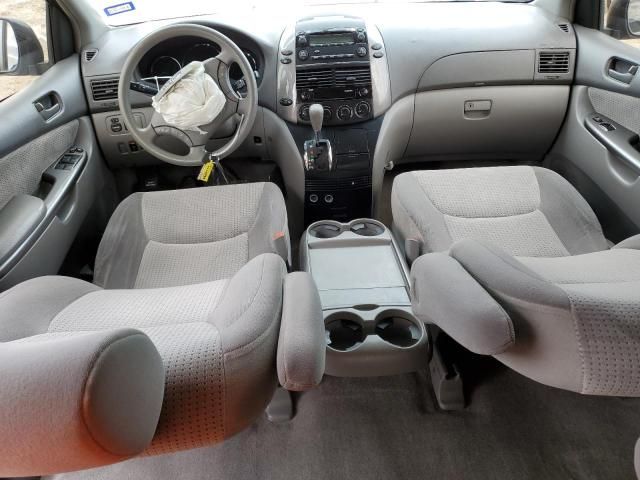 2008 Toyota Sienna CE