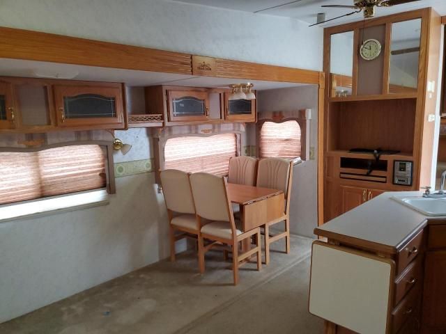 2003 Cedar Creek 5th Wheel