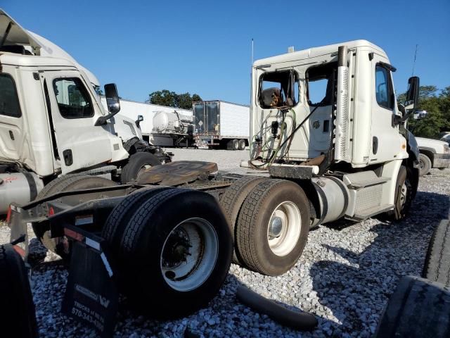 2012 Freightliner Cascadia 113