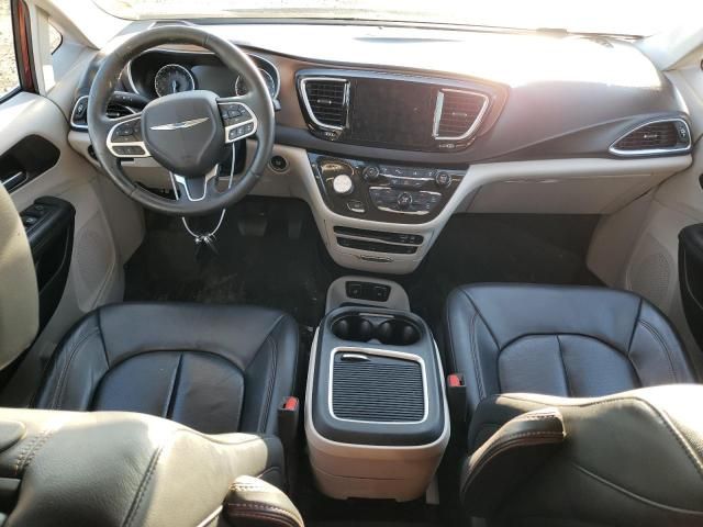 2017 Chrysler Pacifica Touring L Plus