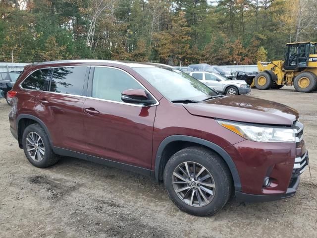 2019 Toyota Highlander SE