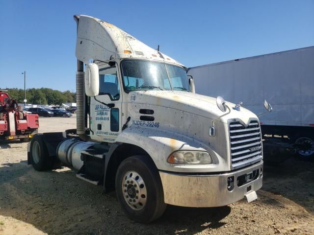 2016 Mack 600 CXU600