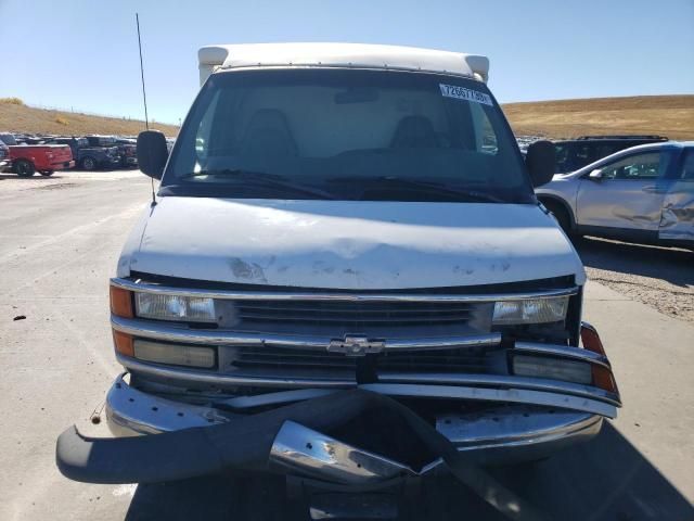 2001 Chevrolet Express Cutaway G3500