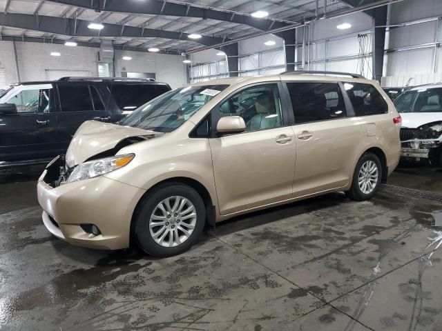 2012 Toyota Sienna XLE