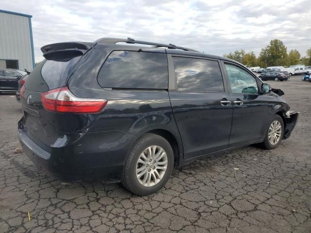 2016 Toyota Sienna XLE