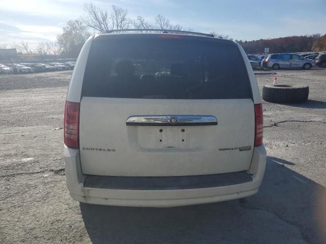 2010 Chrysler Town & Country Touring