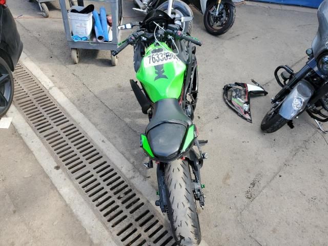 2022 Kawasaki EX650 M