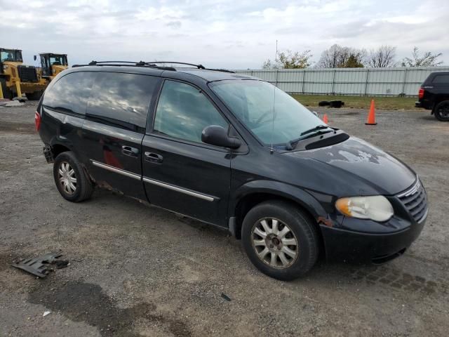 2005 Chrysler Town & Country Touring