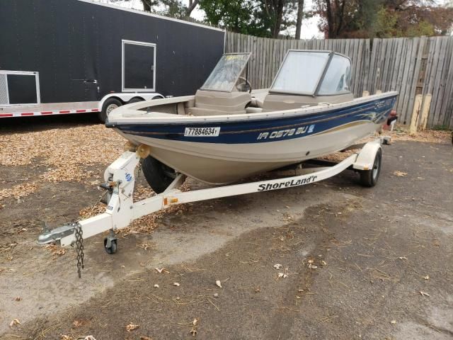 2003 Crestliner Superhawk